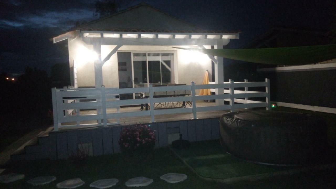 La Riviere Villa Pujols  Kültér fotó